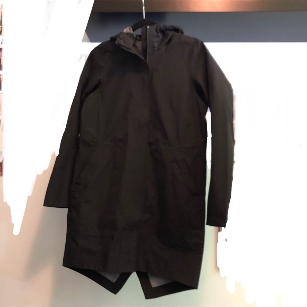 Lululemon rain jacket